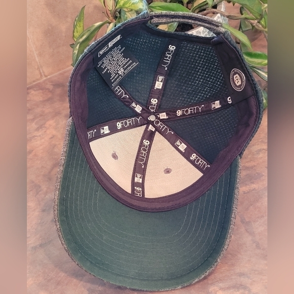 CFL EDMONTON ESKIMOS (NOW ELKS) Football Club Ballcap, Embroidered Logo - Picture 5 of 10